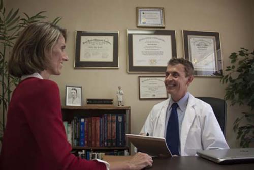 Chiropractor-Columbia-SC-Charles-Renick-Consultation